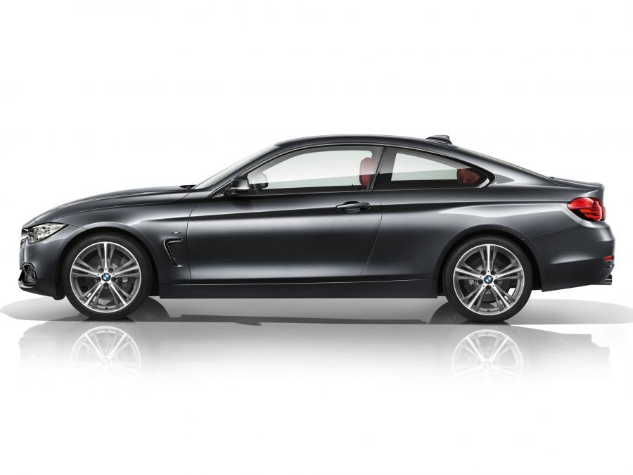  BMW 435i Coupe Sport Line 2013 года  (фото 22 из 28)